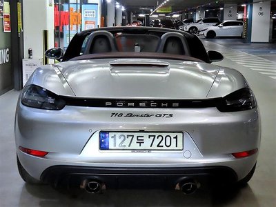 PORSCHE 718 - 10