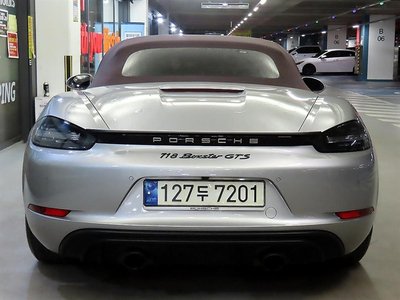 PORSCHE 718 - 6