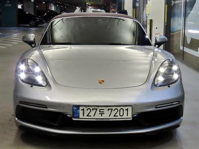PORSCHE 718 - 4