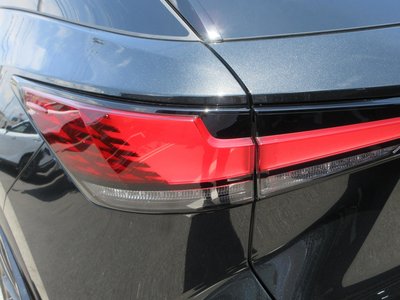 2025 Lexus RX — миниатюра 24