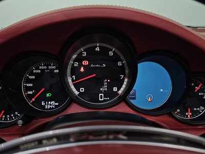 PORSCHE 911 - 8