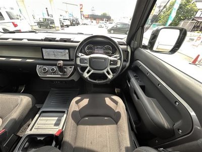 LAND ROVER DEFENDER - 2