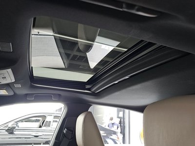 2023 Lexus ES — миниатюра 25