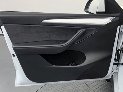 صورة مصغرة 14 لـ 2024 Tesla MODEL Y