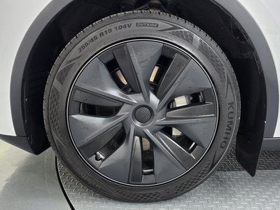 صورة 6 لـ 2024 Tesla MODEL Y