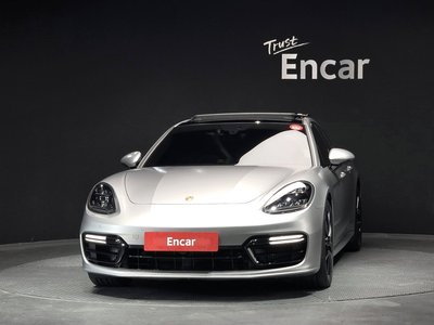 PORSCHE PANAMERA - 2