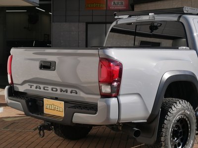 TOYOTA TACOMA - 9