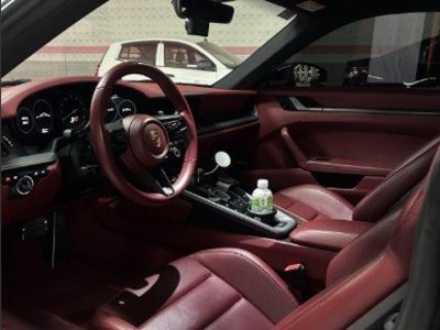 PORSCHE 911 - 4