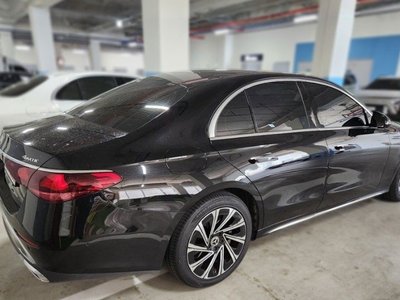 MERCEDES-BENZ E-CLASS - 2