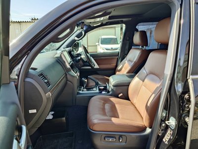 صورة 9 لـ 2018 Toyota LAND CRUISER 200