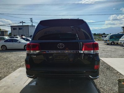 صورة مصغرة 14 لـ 2018 Toyota LAND CRUISER 200