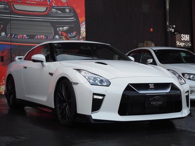 NISSAN GT-R - 4