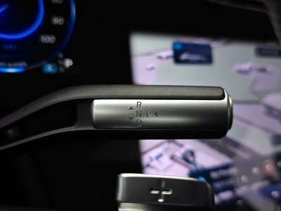 MERCEDES-BENZ EQS - 9