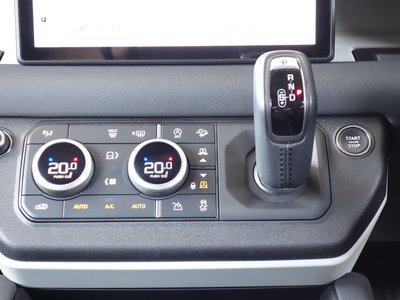 2022 LAND Rover DEFENDER thumbnail 36