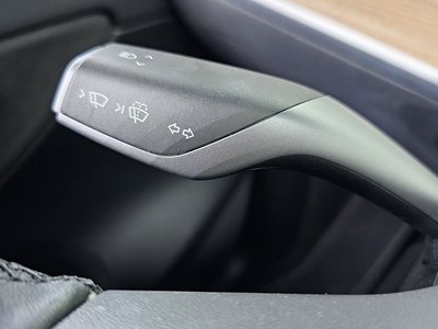 2022 Tesla MODEL Y thumbnail 30