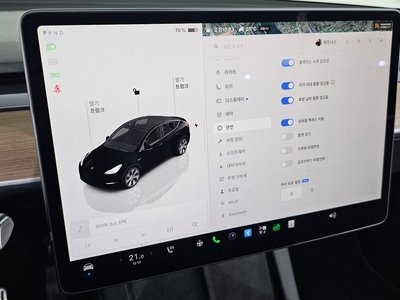 2022 Tesla MODEL Y thumbnail 22