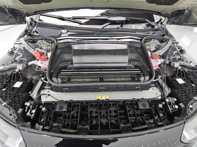 MERCEDES-BENZ EQE - 7