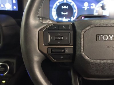 TOYOTA LAND CRUISER - 7