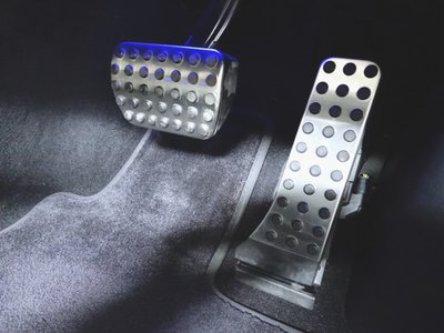 MERCEDES-BENZ EQS - 9