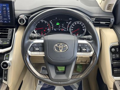 صورة مصغرة 11 لـ 2023 Toyota LAND CRUISER 300
