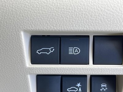 صورة مصغرة 36 لـ 2023 Toyota LAND CRUISER 300