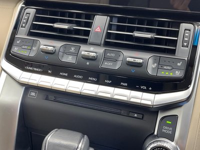 صورة مصغرة 48 لـ 2023 Toyota LAND CRUISER 300
