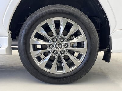 صورة مصغرة 12 لـ 2023 Toyota LAND CRUISER 300