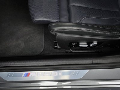 2023 BMW 8 SERIES thumbnail 31