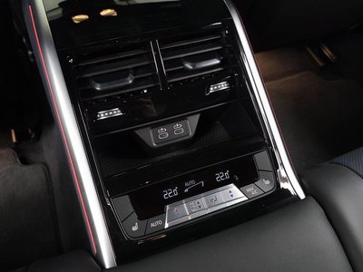 2023 BMW 8 SERIES thumbnail 24