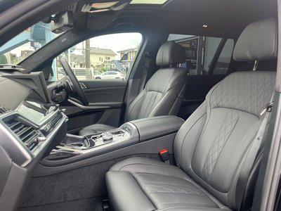 2025 BMW X7 thumbnail 17