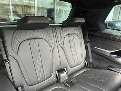 2025 BMW X7 thumbnail 24