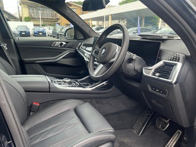 2025 BMW X7 thumbnail 16