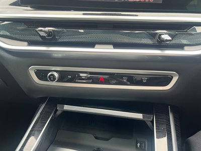 2025 BMW X7 photo 8