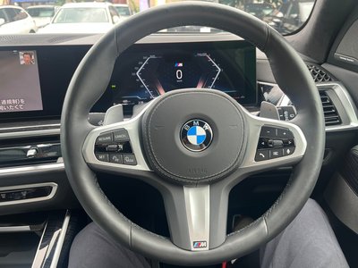2025 BMW X7 thumbnail 11