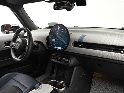 صورة 4 لـ 2024 MINI COOPER S