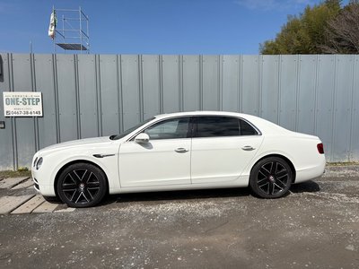 BENTLEY FLYING SPUR - 9