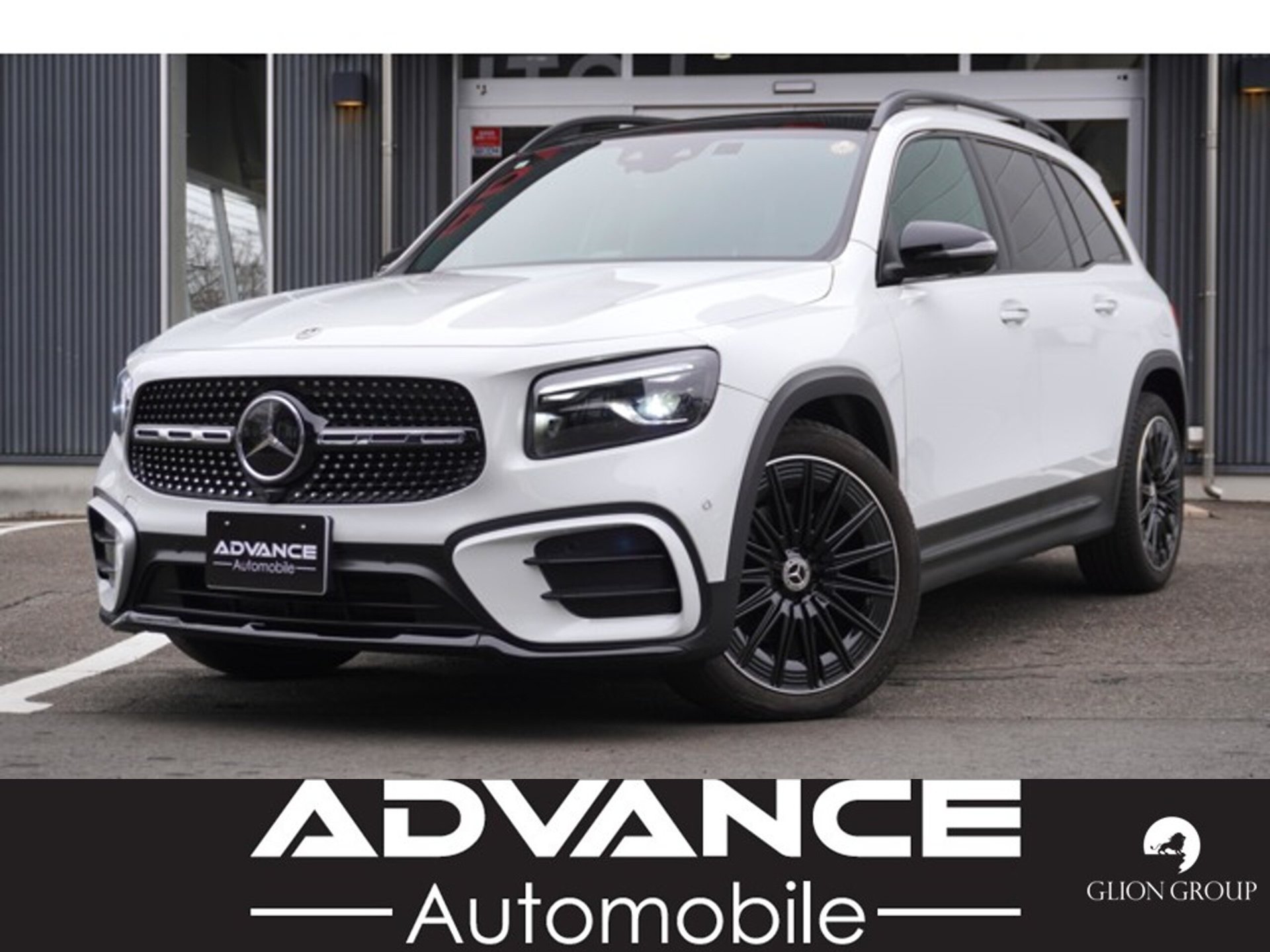 MERCEDES-BENZ GLB - View 1