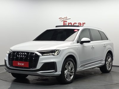 AUDI Q7 - 1