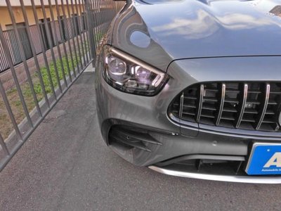 MERCEDES-BENZ E-CLASS - 8