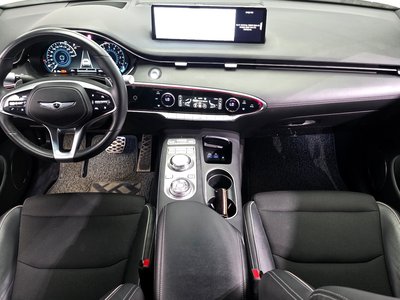 صورة 5 لـ 2021 Genesis GV70