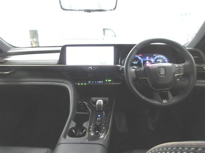 2024 Toyota CROWN SPORT photo 8