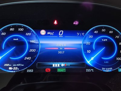 MERCEDES-BENZ EQS - 8
