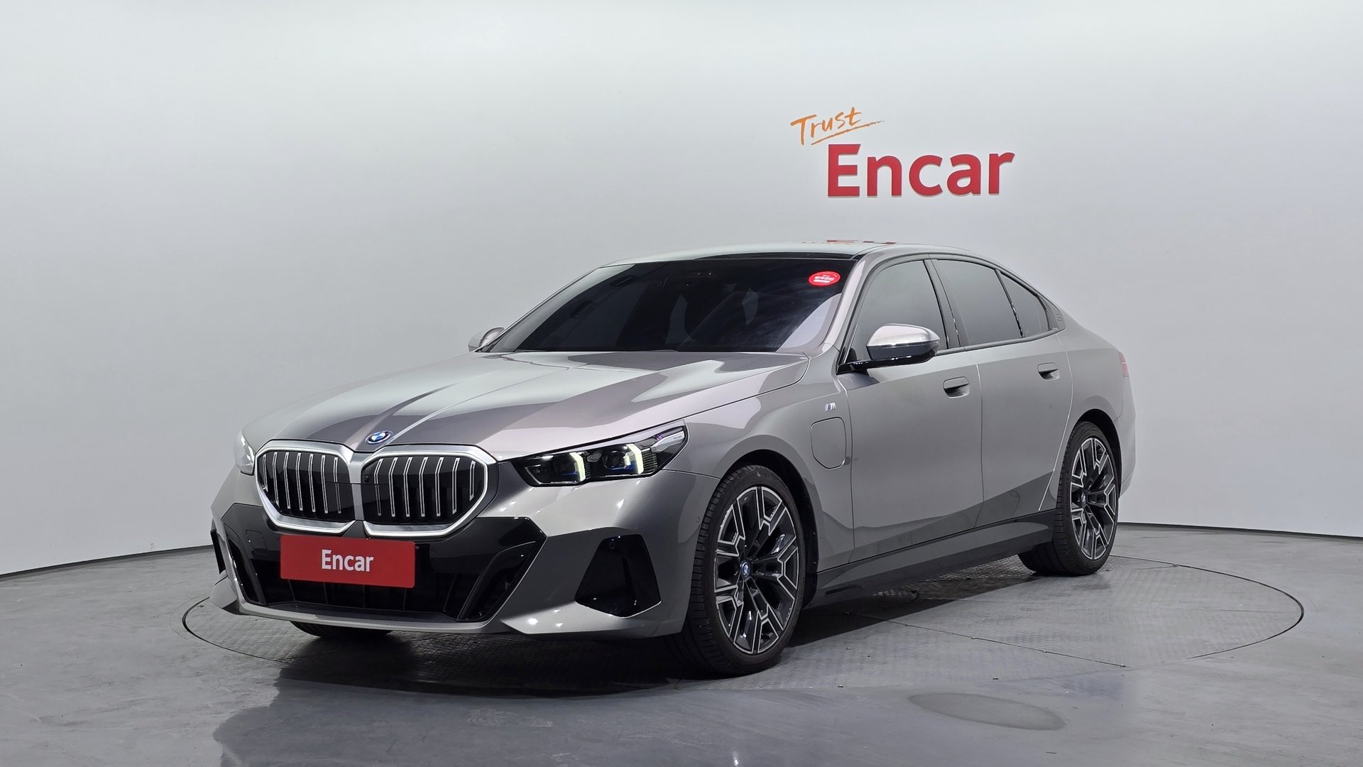 BMW 5 SERIES - View 1