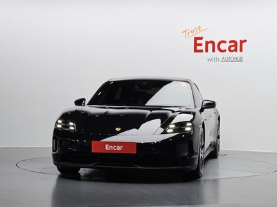 PORSCHE TAYCAN - 2