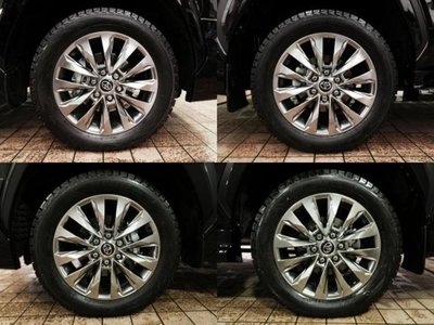 TOYOTA LAND CRUISER 300 - 5