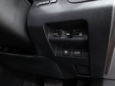2026 Toyota CROWN SPORT thumbnail 19
