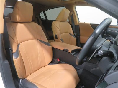 صورة 5 لـ 2022 Lexus ES