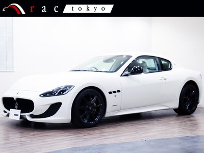 MASERATI GRANTURISMO - 1