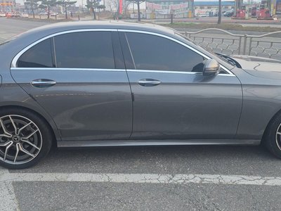 MERCEDES-BENZ E-CLASS - 6