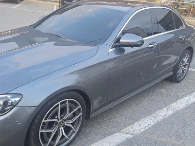 MERCEDES-BENZ E-CLASS - 8